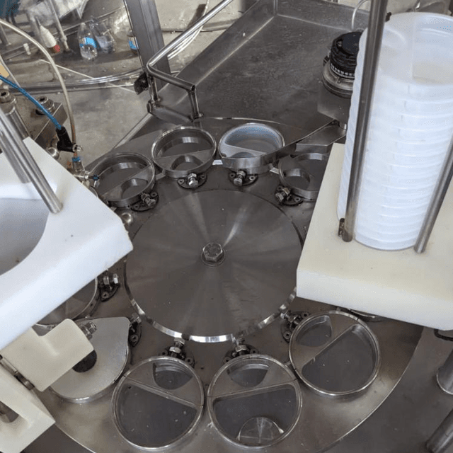 Фасовщик в стаканчик (95 мм) с добавлением сухих наполнителей инв.1604