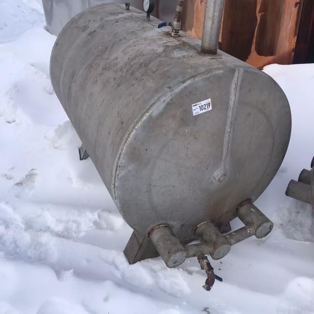 Емкость горизонтальная 1000л инв.10219