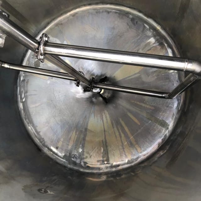 Емкость 1000л  с рубашкой и мешалкой инв.11967