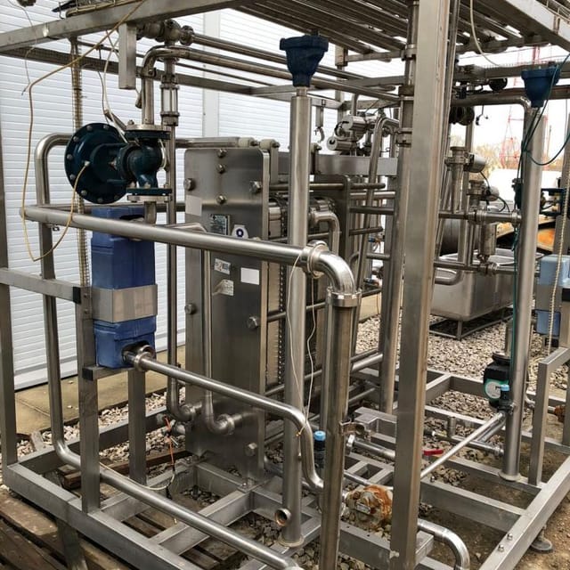 Пастеризационно-охладительная установка NIKOS 5000л-час инв.8554