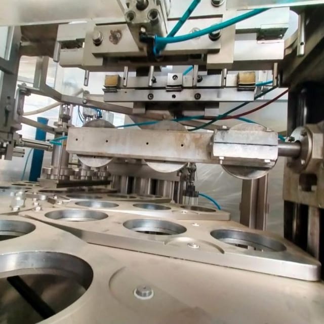 Трепко розлив в ведра