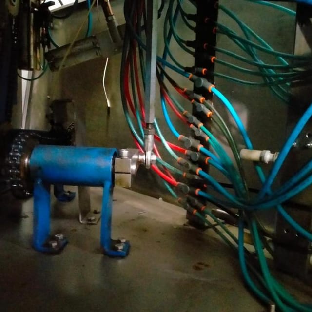 Трепко розлив в ведра