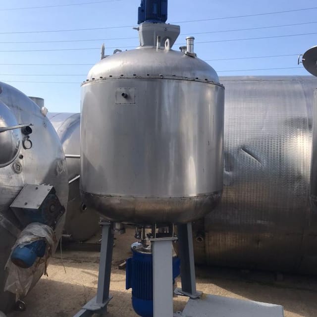 Реактор нержавеющий 1000л инв.11488