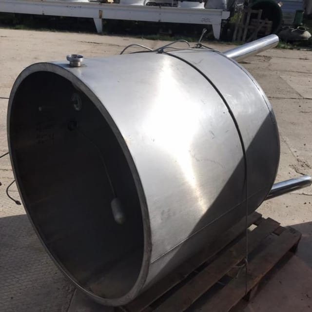 Емкость одностенная  900л инв.14416