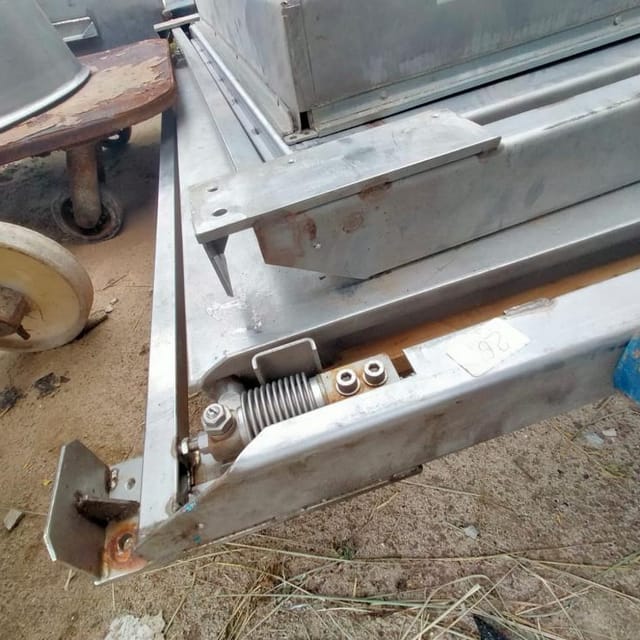 Весы платформенные  инв.11866