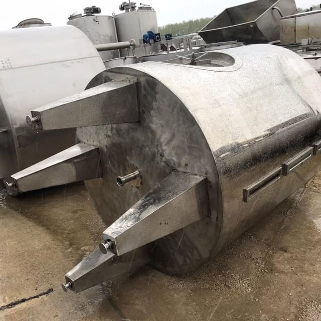 Емкость 2500л инв.11490