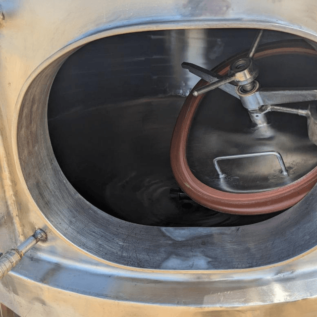 Емкости 2,1 куб.м. с рубашкой и термоизоляцией