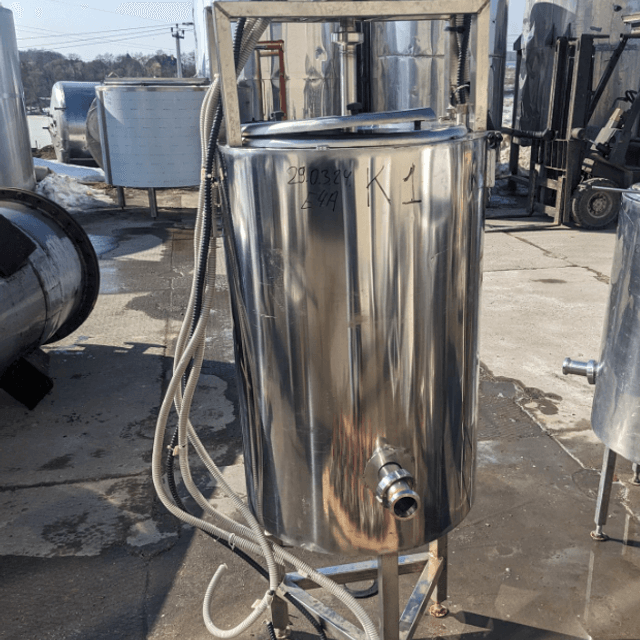 Емкость объем 100 л, с рубашкой ТЭН е.3313