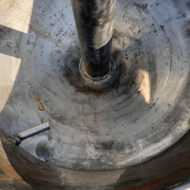 Емкость 0,15 куб.м., со встроенным насосом