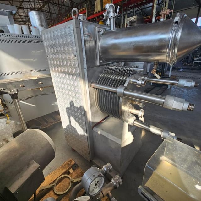 Маслообразователь Р3-ОУА-1000 инв 9702