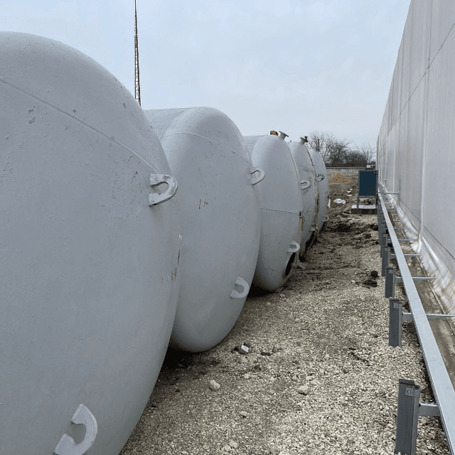 Емкости 10 куб.м эмалированные, горизонтальные е.2976