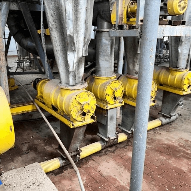 Распылительно-сушильная установка ОРЧ-500 частично разукомплектована.