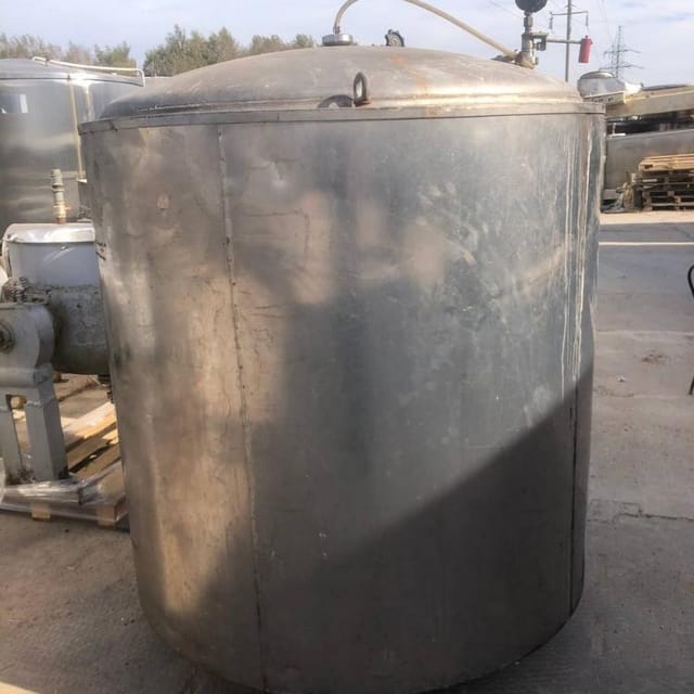 Емкости 2100л (аппарат дображивания) инв.14656