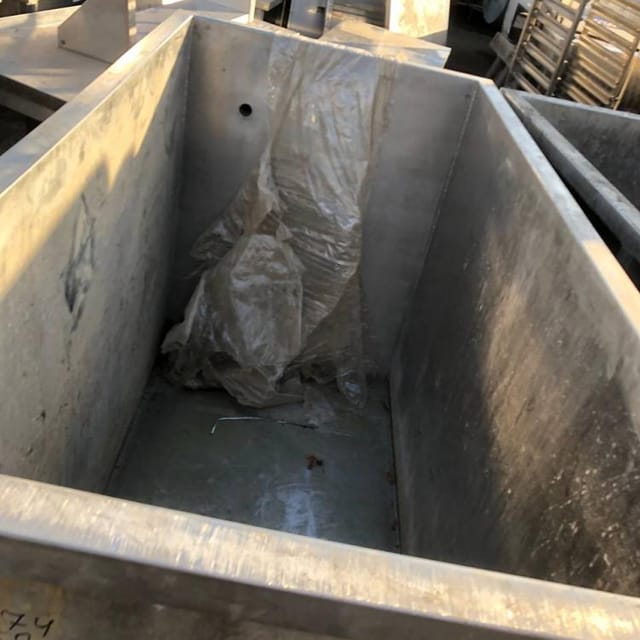 Бак прямоугольный 1300л инв.14702