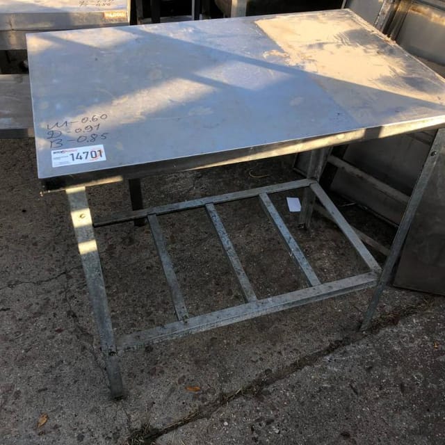 Стол, длина 0,9м инв.14701