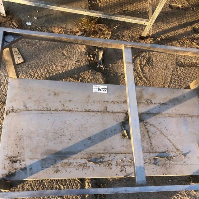 Стол без столешницы, длина 1,2м инв.14722