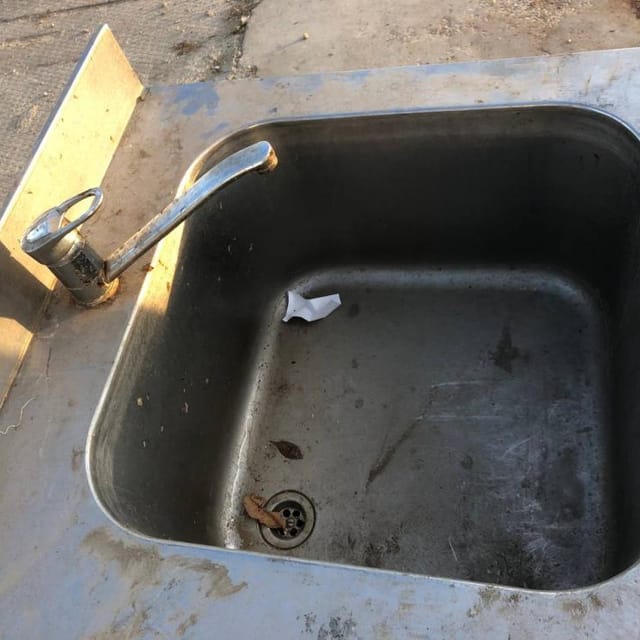 Стол с мойкой, длина 1,4м инв.14715