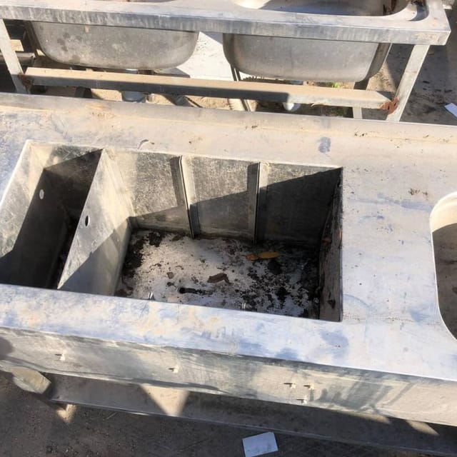 Стол с раковиной 3 секции инв.14764