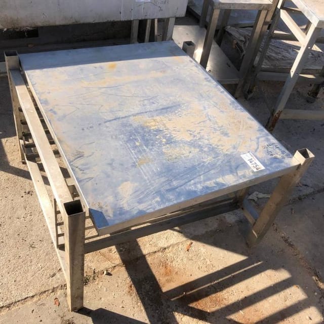 Стол, длина 1м инв.14754