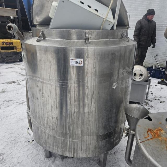 Емкость 560л с рубашкой, пультом инв.11690