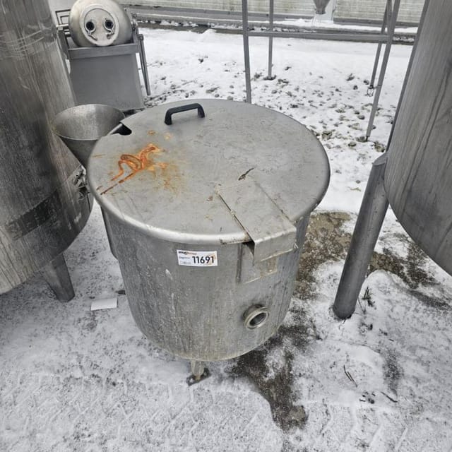 Розлив молока в ПЭТ AVIS инв.11689