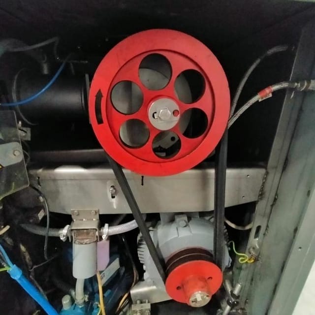 Шприц КОМПО-1500 с бункером инв.14535