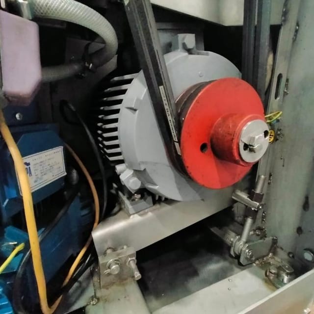 Шприц КОМПО-1500 с бункером инв.14535