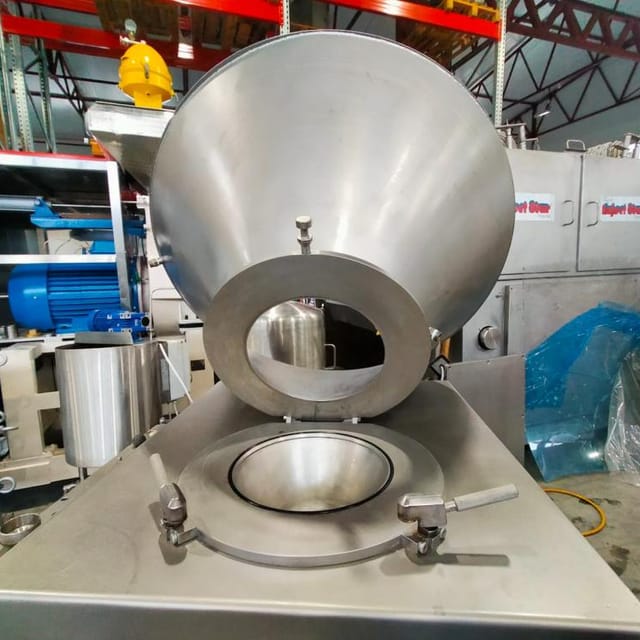 Шприц КОМПО-1500 с бункером инв.14535