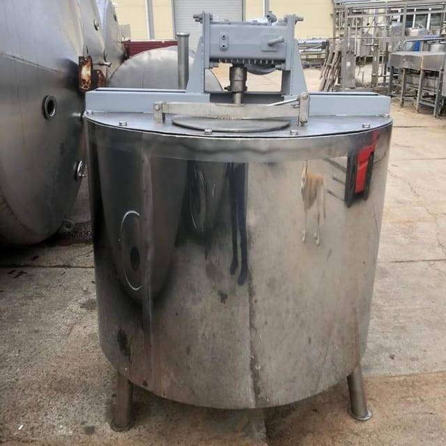 Емкость ОПБ-1000 с рубашкой, ТЭН, мешалка со скребками инв.10567
