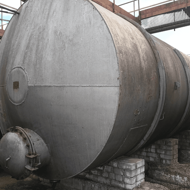 Емкости биметаллические, объем 50 куб.м.