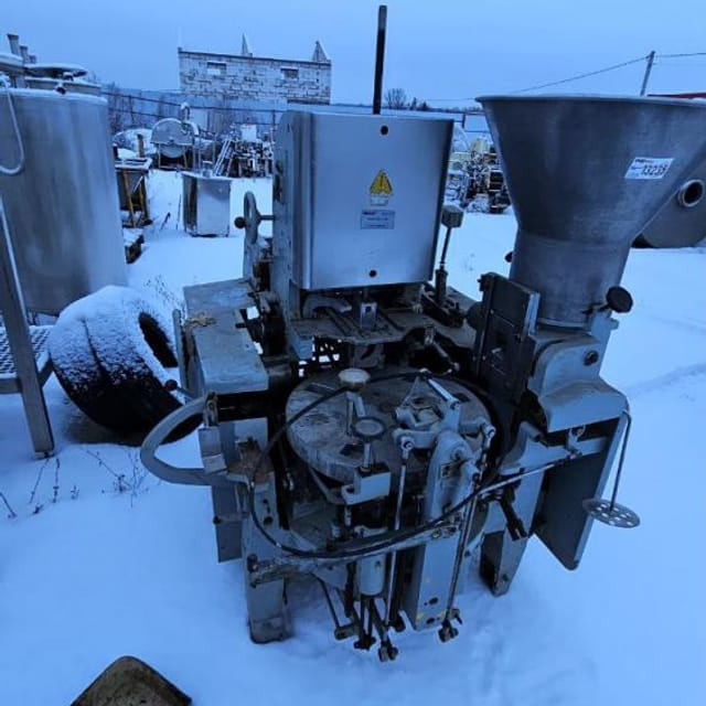 Автомат фасовки сладких сырков М6-АР2С инв.13235