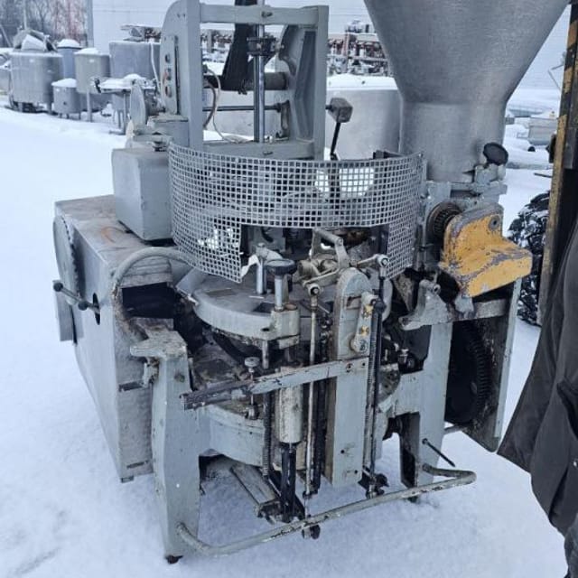 Автомат фасовки сладких сырков М6-АР2С инв.13260