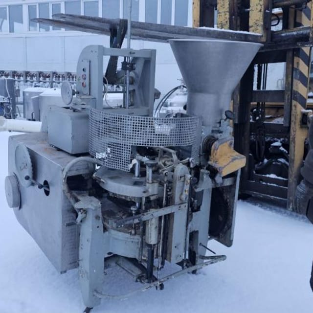 Автомат фасовки сладких сырков М6-АР2С инв.13260