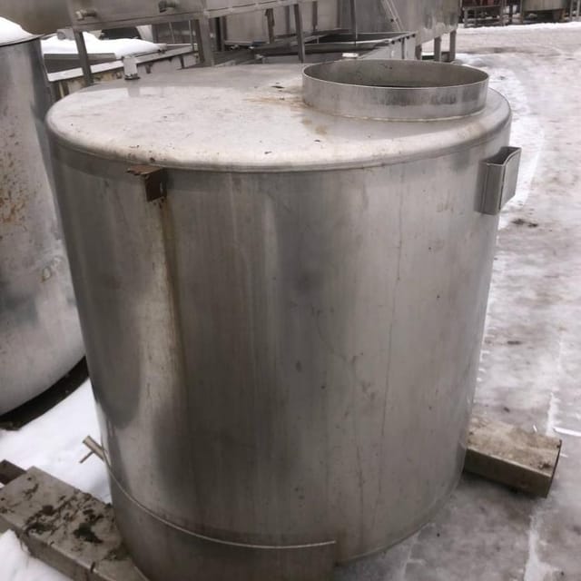 Емкость 900л инв.12499