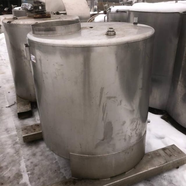 Емкость 900л инв.12499