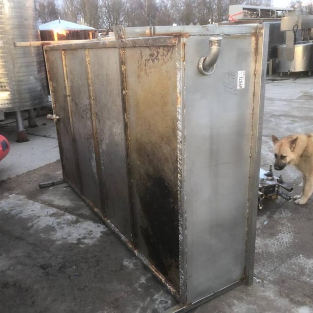 Ванна прямоугольная 1800л инв.12569