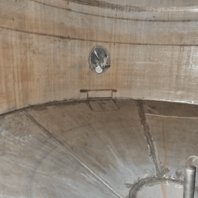 Емкость нержавеющая, объем 14 куб.м.