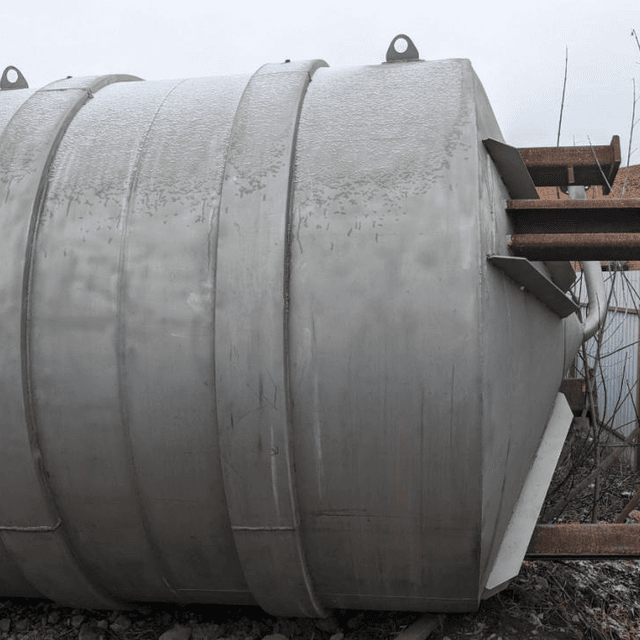 Емкость нержавеющая, объем 14 куб.м.