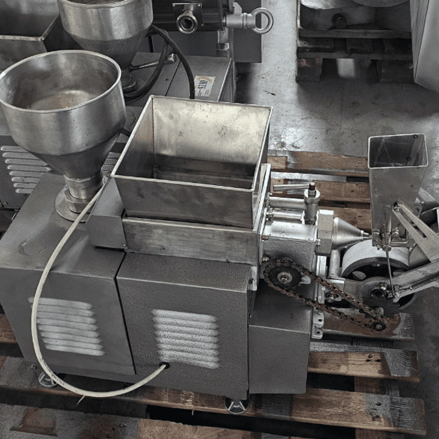 МАК-1  Многофункциональный аппарат кухонный инв.9569