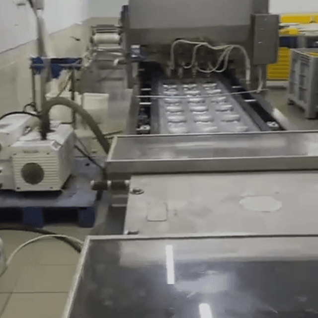 Термоформер MULTIVAC R260