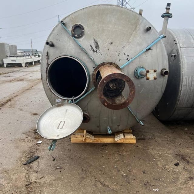 Ёмкость 10 куб.м с рубашкой инв.12658