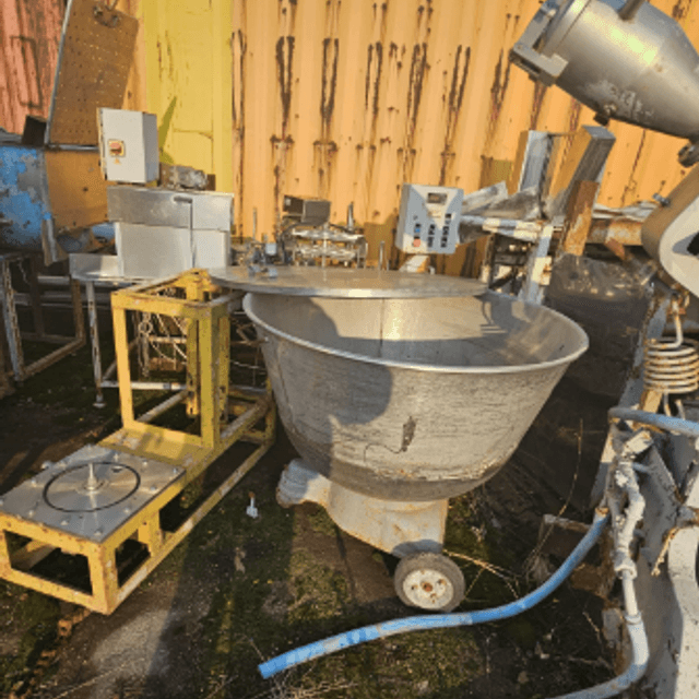 Дежи для тестомеса объемом 330л  инв.9842, инв.9840