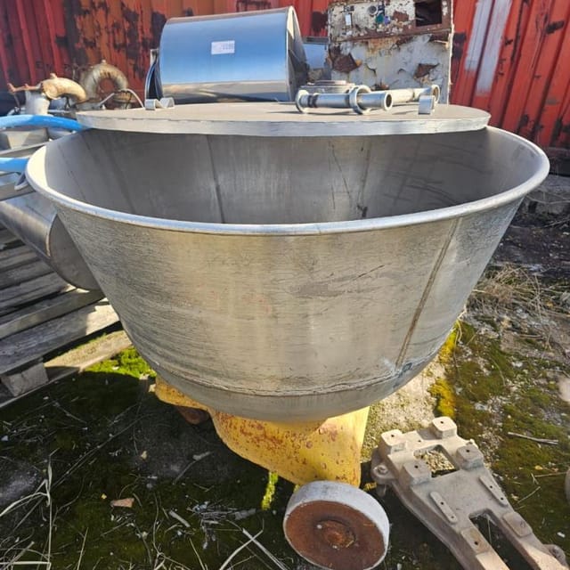 Дежи для тестомеса объемом 330л  инв.9842, инв.9840