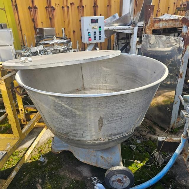 Дежи для тестомеса объемом 330л  инв.9842, инв.9840