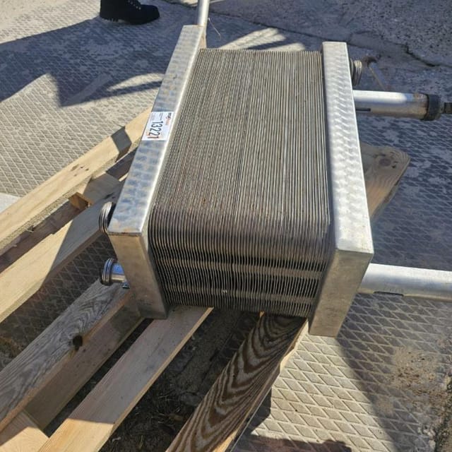 Пластинчатый теплобменик 5т. инв.13221