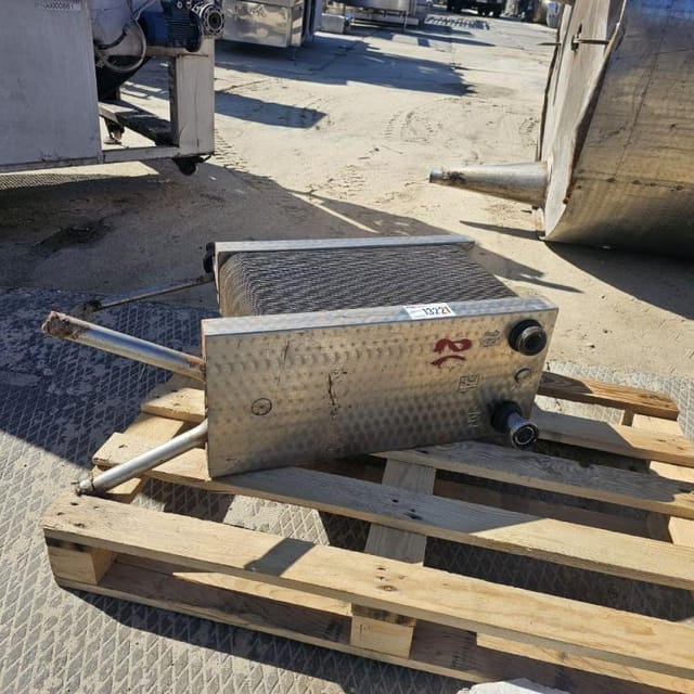 Пластинчатый теплобменик 5т. инв.13221