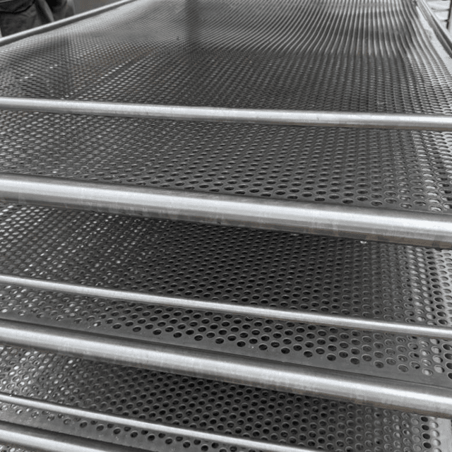 Стеллажи нержавеющие, на 8 полок