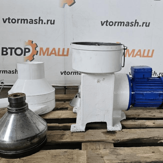 Сепаратор сливкоотделитель Ж5-ОСБ-1000 инв.13283