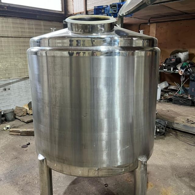 Емкость 1м3 Тесса инв.12175