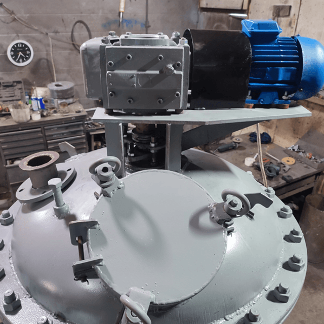 Реактор 600л нерж инв.12139